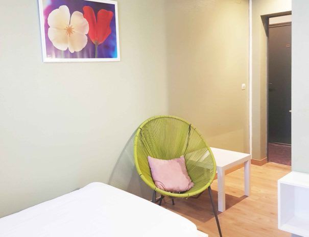 chambre-triple-hotel-pelican-charleville-1